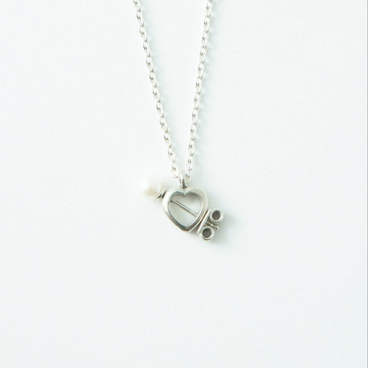 "Through the Heart -Pearl-" - Necklace&Pierce
