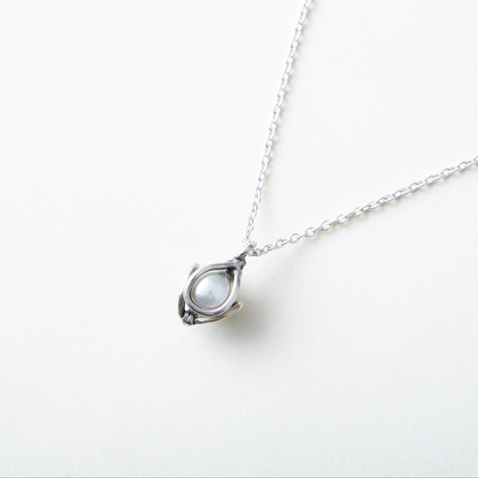 "Pearl in Ribbon" - Necklace