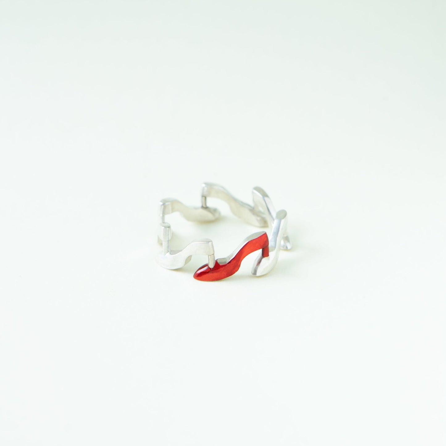 “Lonely” - Ring