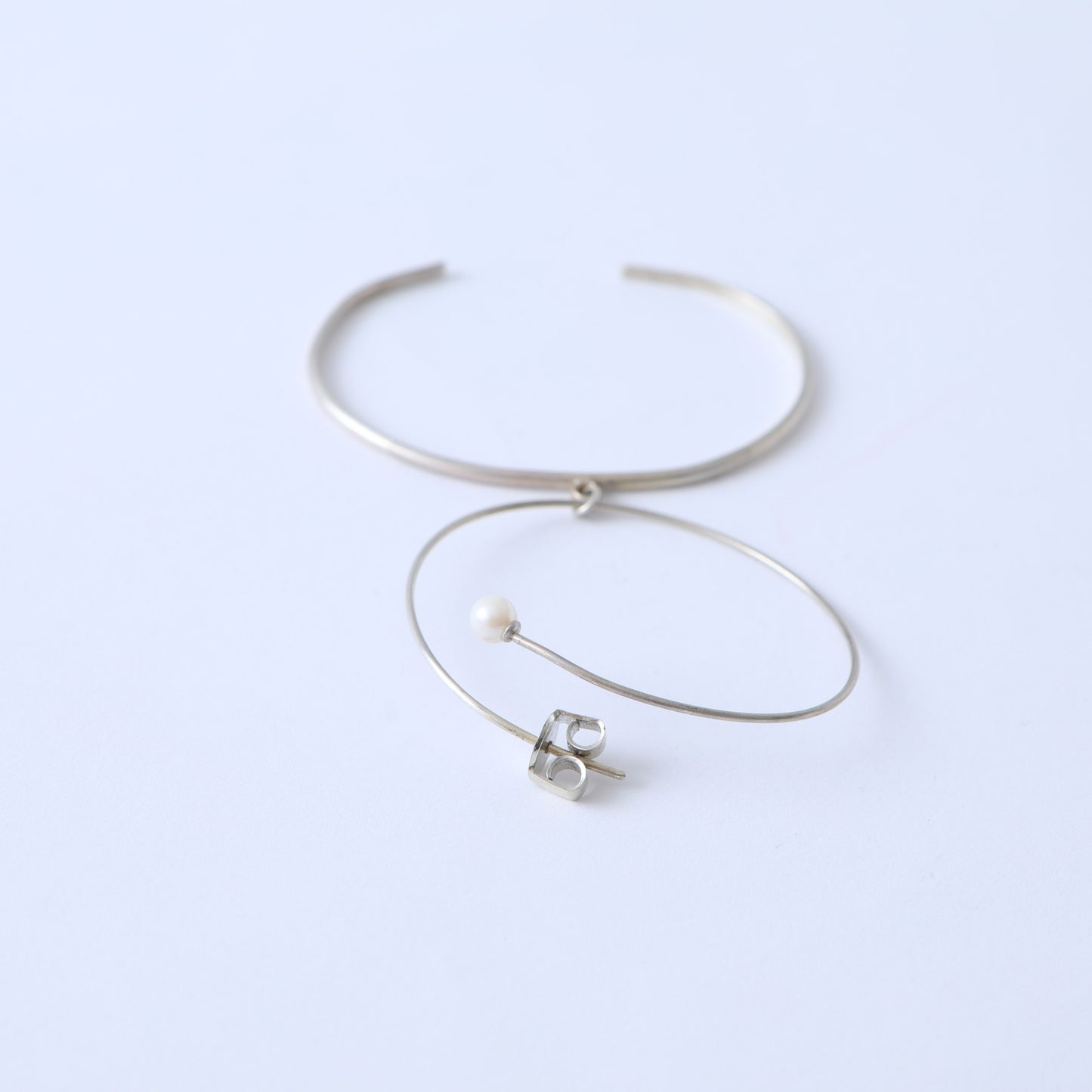 “Innocent Piercing” - Bangle