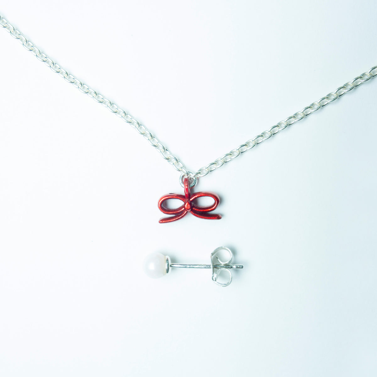 "Through the Ribbon -Pearl-" - Necklace & Pierce