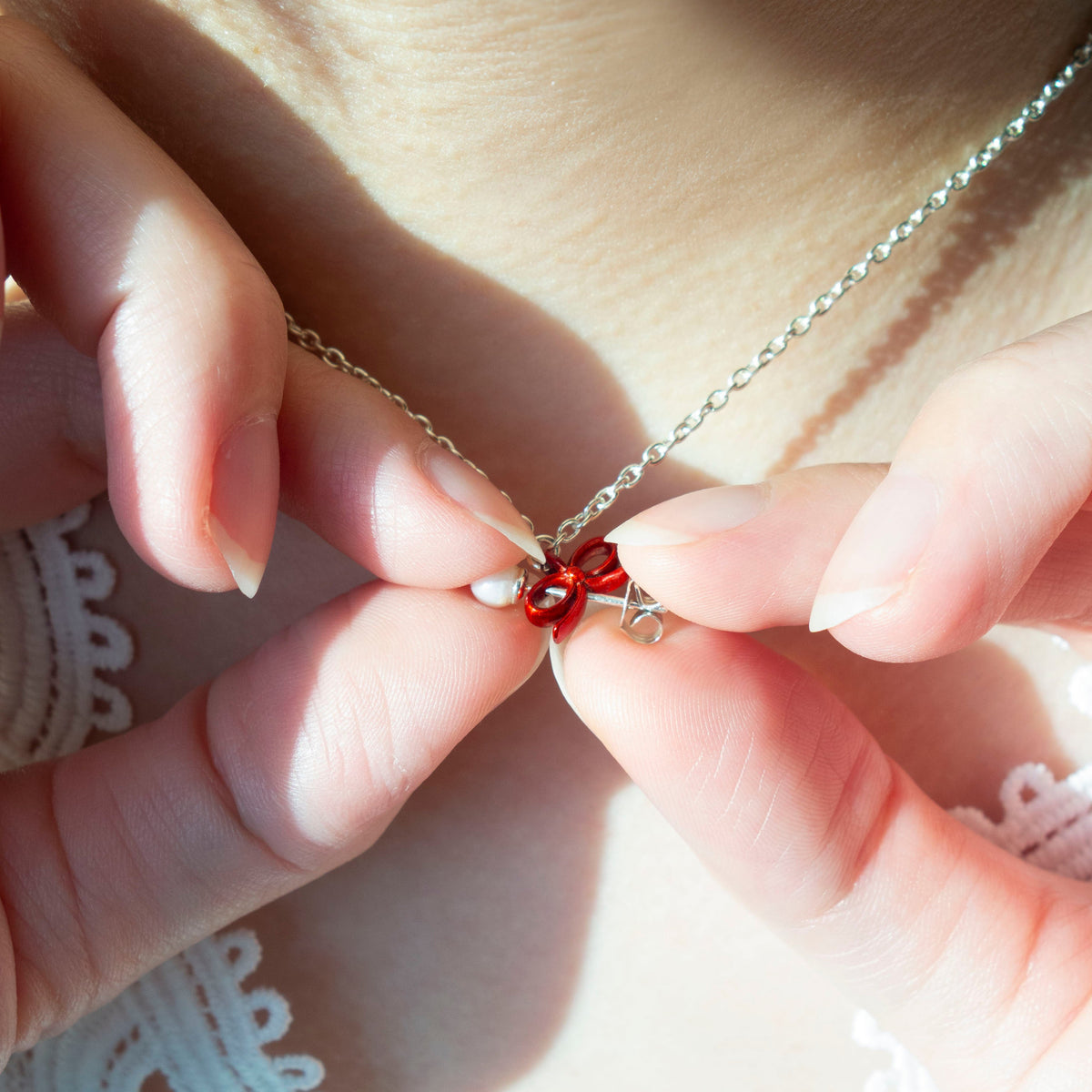 "Through the Ribbon -Pearl-" - Necklace & Pierce