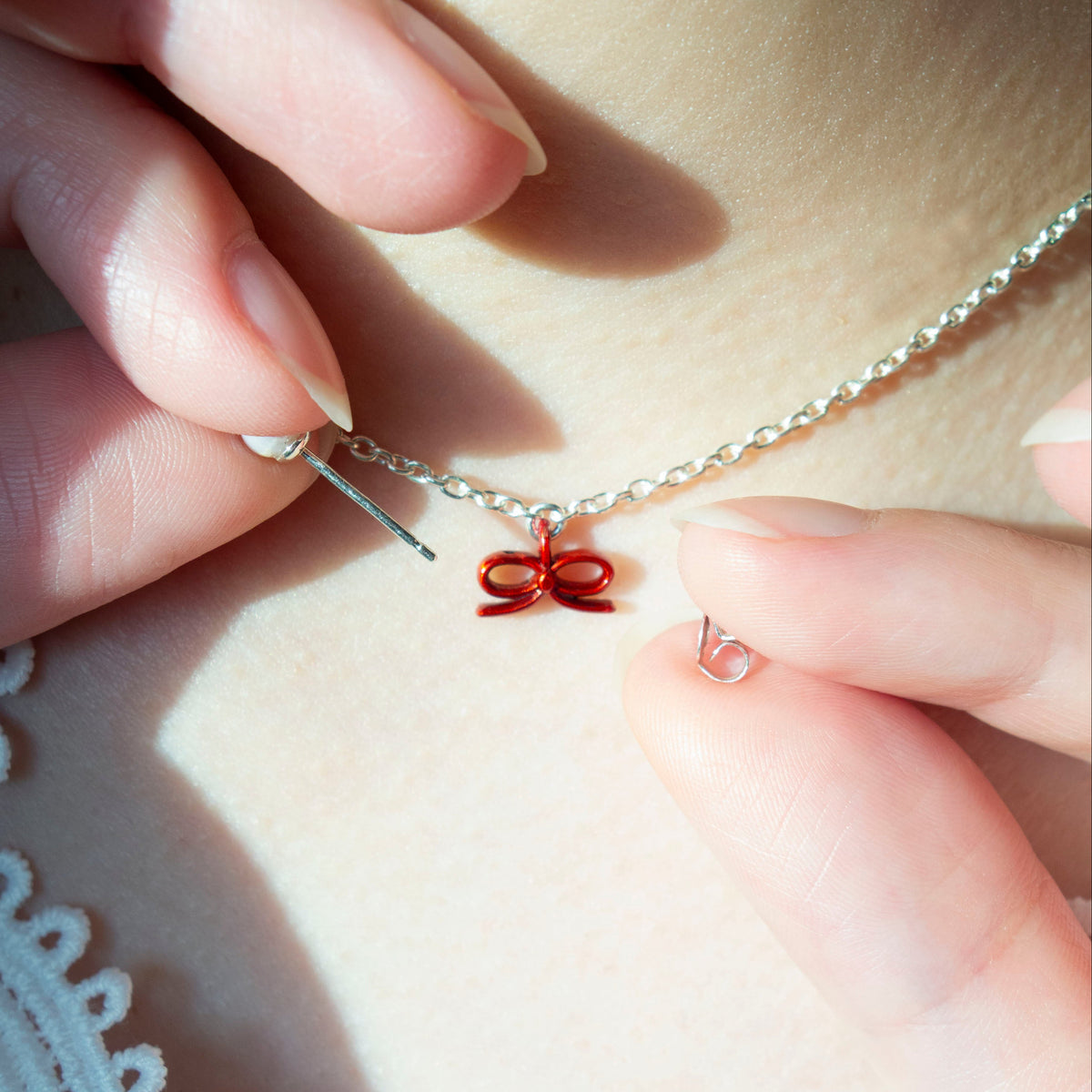 "Through the Ribbon -Pearl-" - Necklace & Pierce