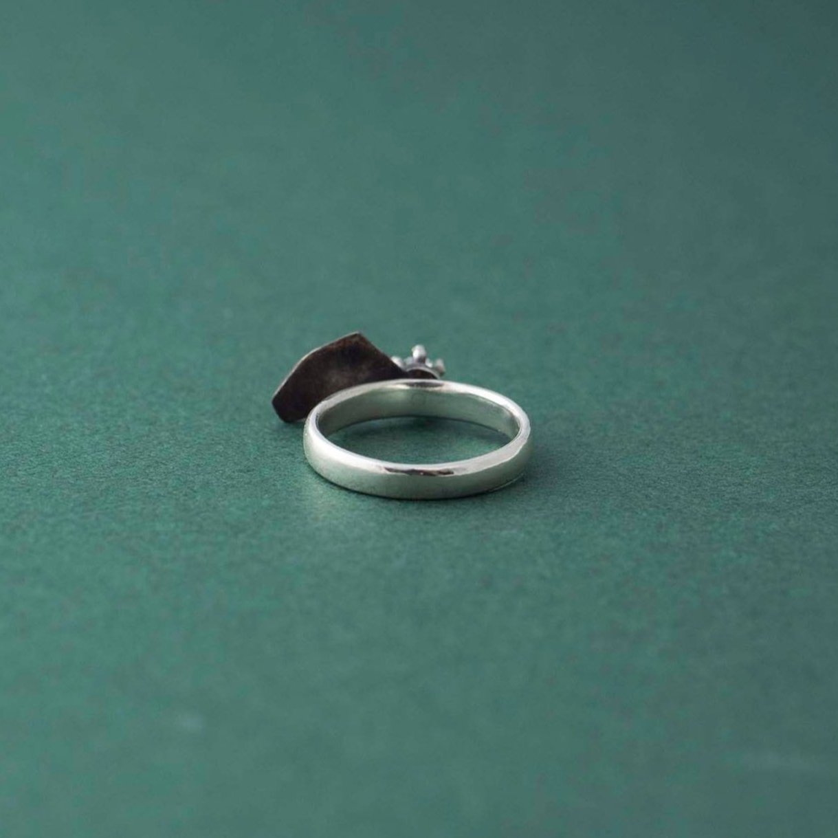 “ideal shadow” - Ring